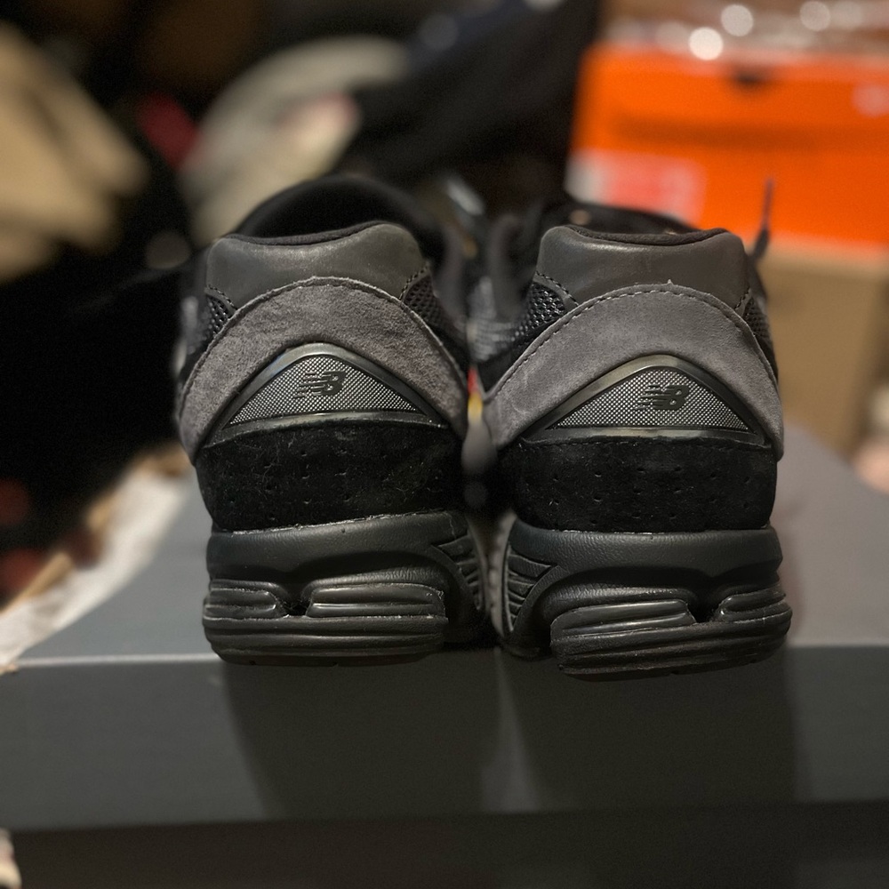 New Balance Black and Gray Sneakers